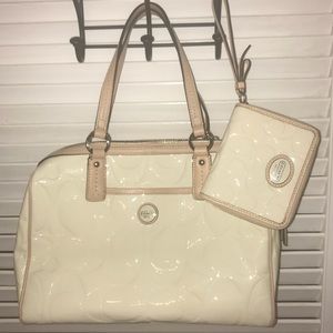 White Coach Bag w/ Wallet Great Condition
